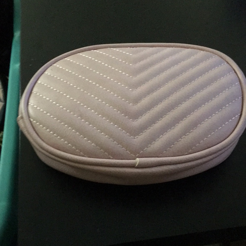A belt fanny pack.